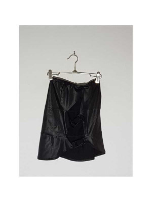 Top dama cu aspect lucios PRETTYLITTLETHING