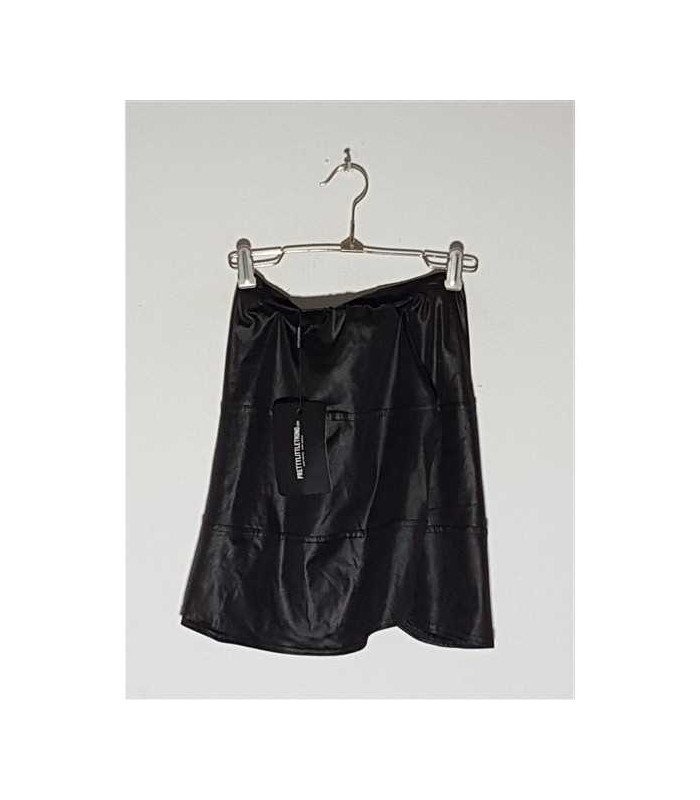 Top dama cu aspect lucios PRETTYLITTLETHING