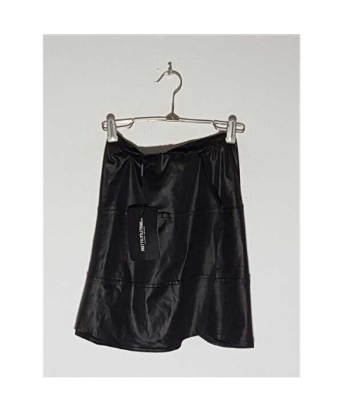 Top dama cu aspect lucios PRETTYLITTLETHING