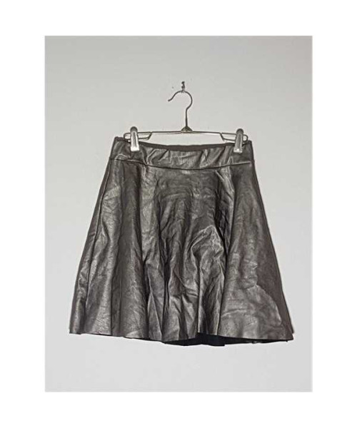 Fustita dama clos model cu aspect lucios