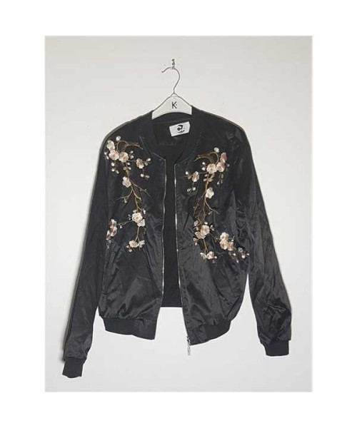 Jacheta dama pentru primavara model cu imprimeu floral CUANNA