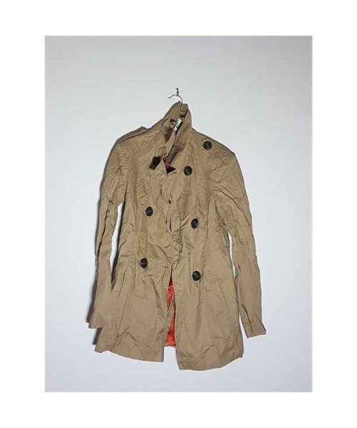 Jacheta dama pentru primavara Stradivarius