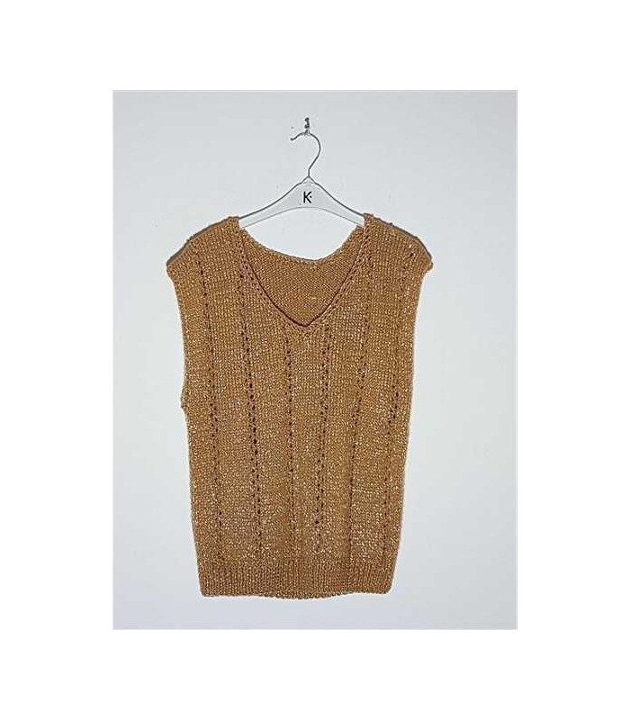 Vesta dama tricotata model cu gaurele