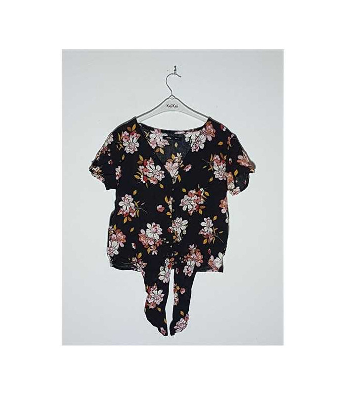 Bluzita dama racoroasa model cu flori multicolore Sinsay