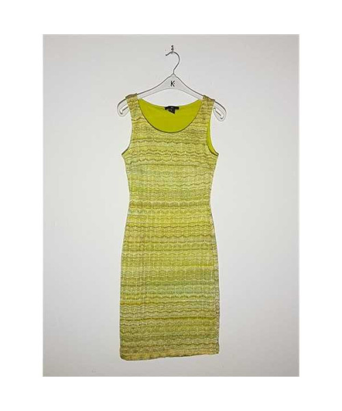 Rochie dama usor decoltata model mulat pe corp H&M