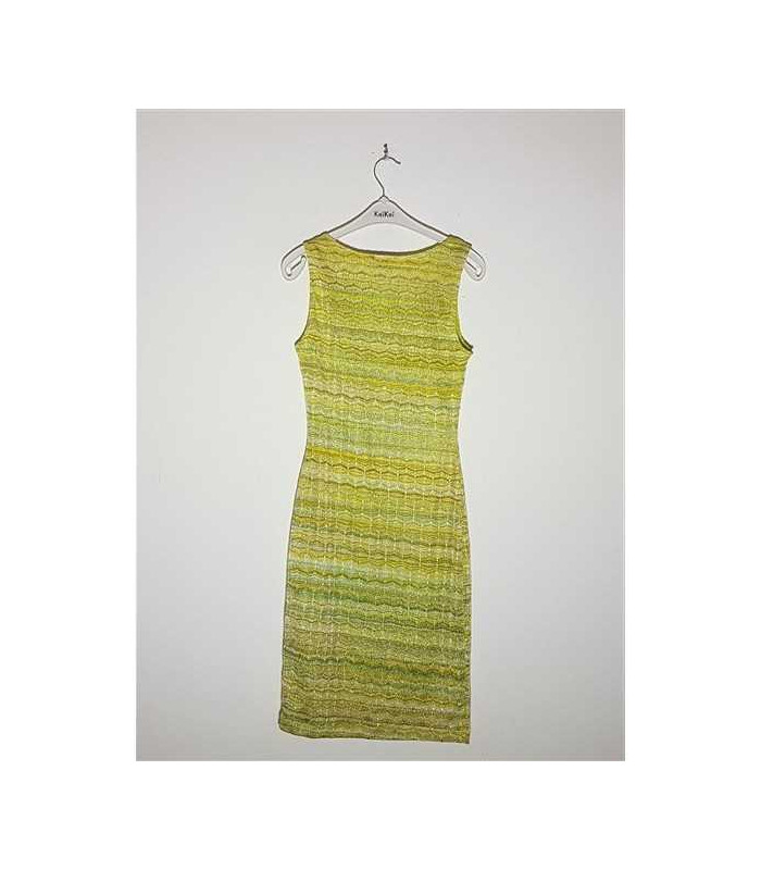 Rochie dama usor decoltata model mulat pe corp H&M