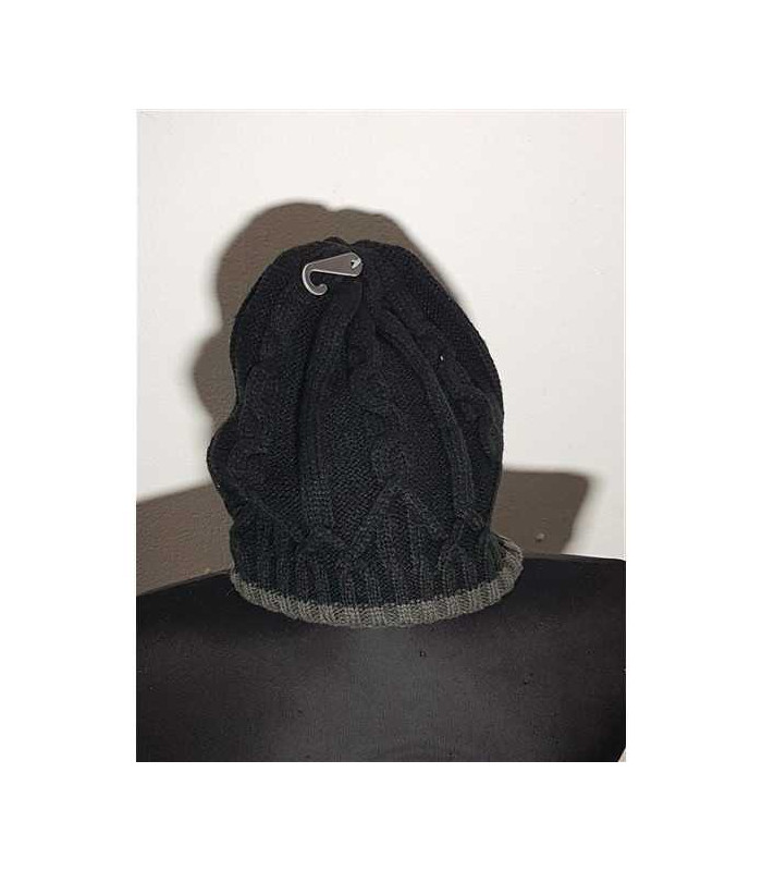 Caciula crosetata pentru iarna cu model impletit