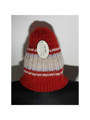 Caciula tricotata model cu dungi albe