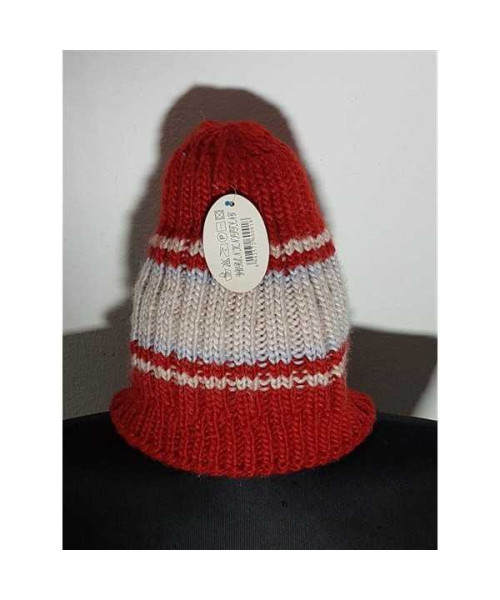 Caciula tricotata model cu dungi albe