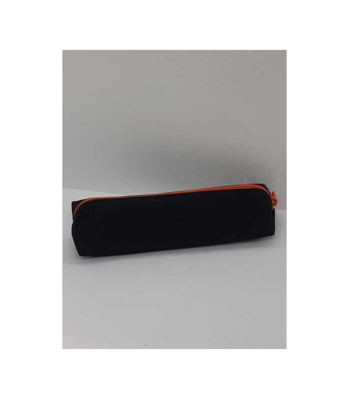 Penar cu un fermoar culoare negru