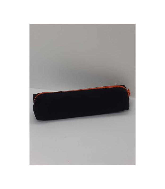 Penar cu un fermoar culoare negru