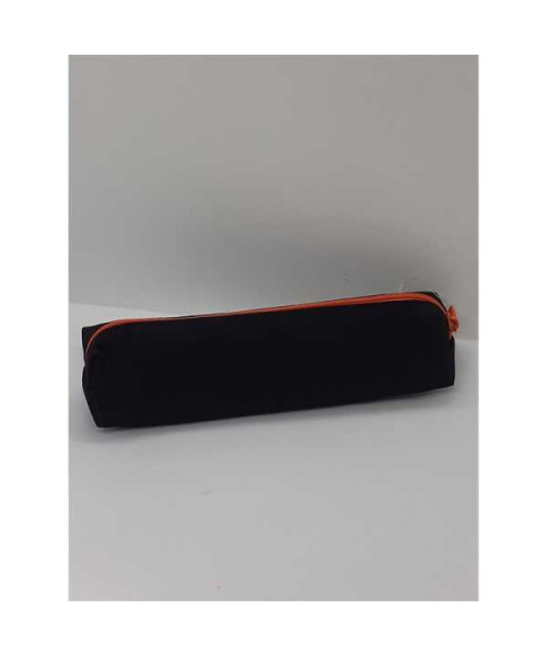 Penar cu un fermoar culoare negru