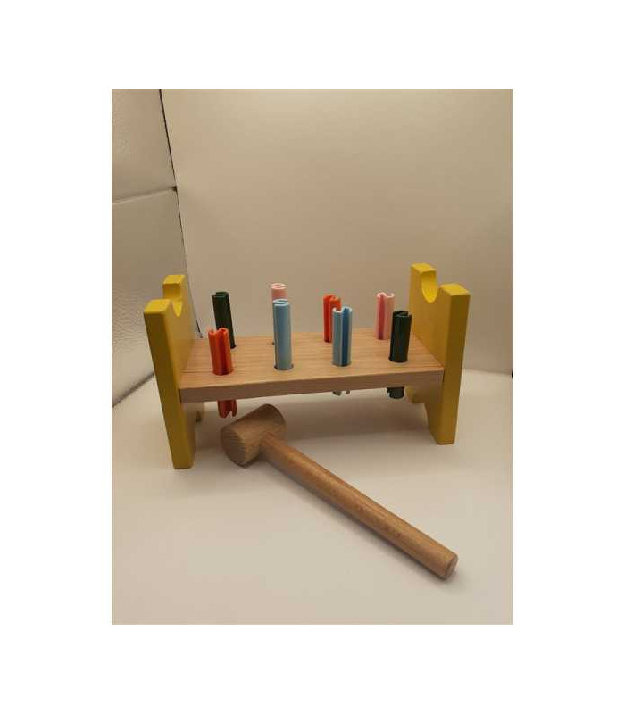 Joc din lemn cu ciocan