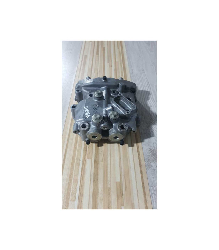 Capac Chiuloasa Fata Cu Tacheti Honda Shadow 1100 C2 SC 43E 2004