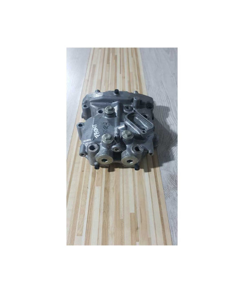 Capac Chiuloasa Fata Cu Tacheti Honda Shadow 1100 C2 SC 43E 2004