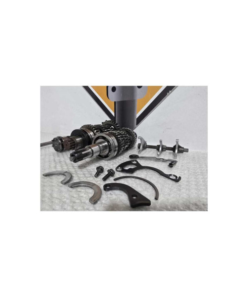 Cutie Viteze Suzuki GS 500F 2006