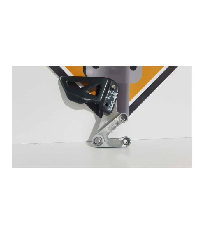 Suport Scarita Dreapta Pilot Suzuki GSXR 600 K2 2002