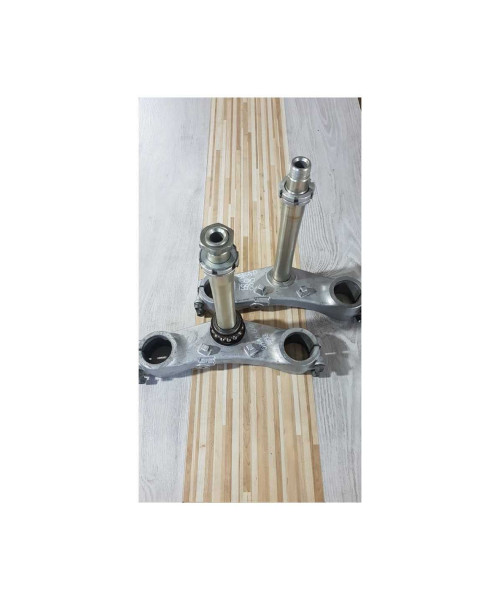 Jug Inferior Suzuki GSXR 600 SRAD 2000