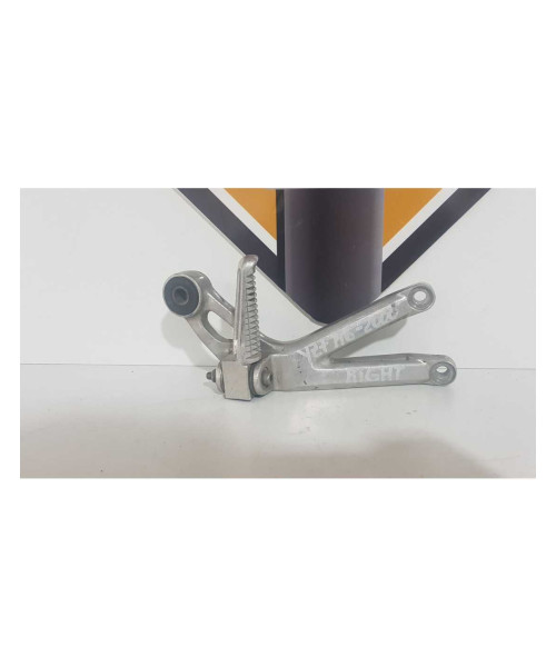 Ansamblu Scarita Dreapta Pasager Yamaha YZF 600 R6 5EB 2000