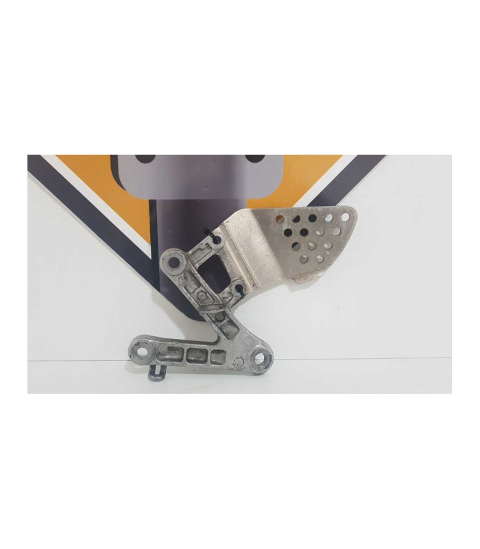 Suport Scarita Dreapta Pilot Honda CBR 900 RR - SC 33 A - 1999