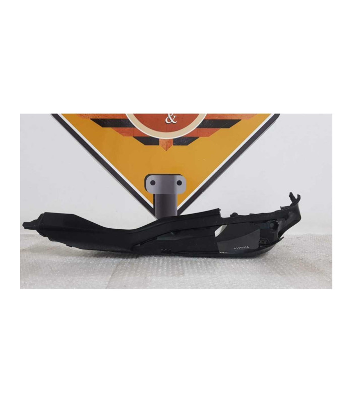 Carena Dreapta Bugspoiler Honda DN 01 - NSA 700A - 2008