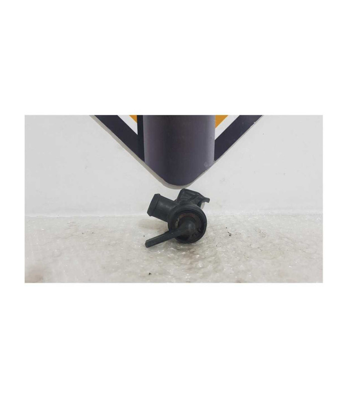 Robinet Apa Radiator Honda Magna VF 700 - RC 21E - 1985