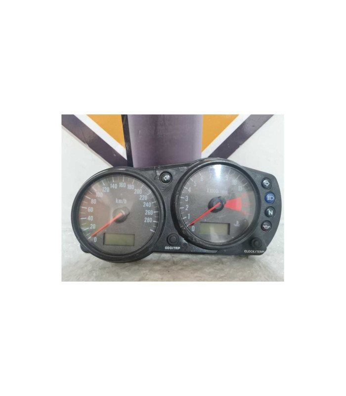 Bord Kawasaki Ninja ZX9R 2002