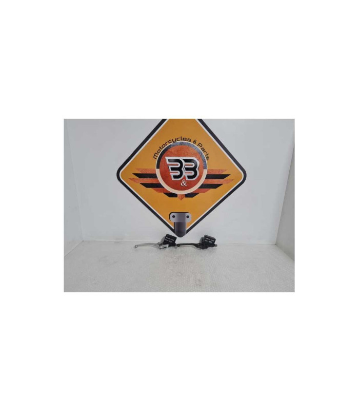 Pompa Frana Fata Cu Levier Si Senzor Suzuki GSXF 750 KATANA 2003