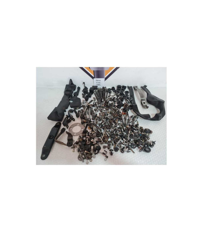 Lot Suruburi Si Accesorii Bmw K 100 RS 1985